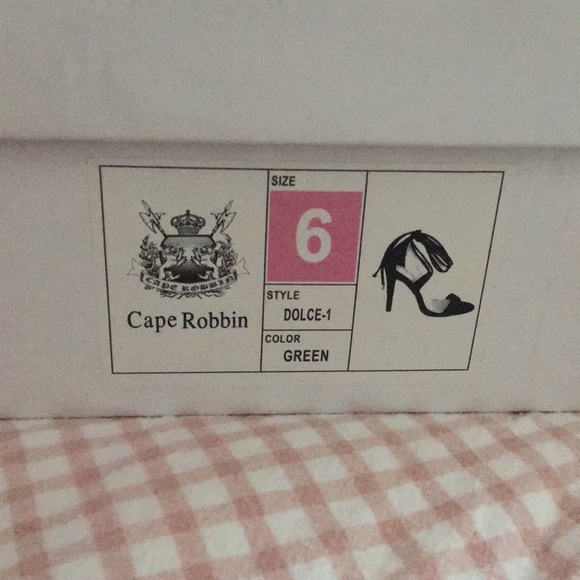 New Cape Robbin Green wrap around heels - Picture 2 of 3